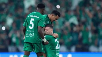 صافرة البداية.. موعد لقاء الأهلي والخلود في دوري روشن السعودي 2025